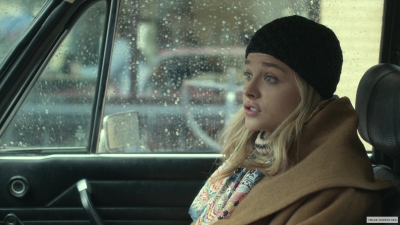 chloe-moretzorg-050.jpg