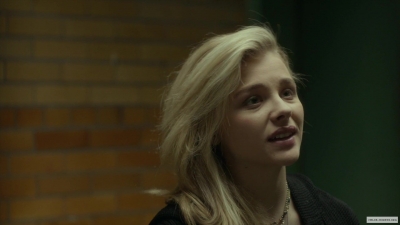 chloe-moretzorg-610.jpg