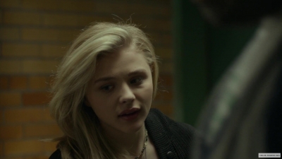 chloe-moretzorg-612.jpg