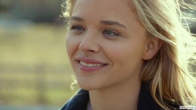 chloe-moretzorg-676.jpg