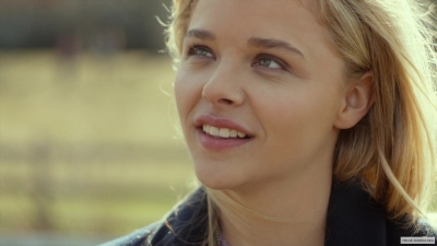 chloe-moretzorg-680.jpg