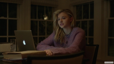 chloe-moretzorg-809.jpg