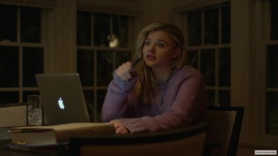 chloe-moretzorg-813.jpg