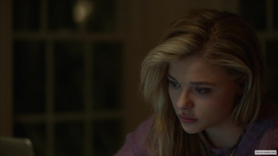 chloe-moretzorg-831.jpg