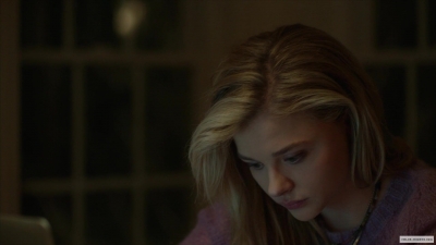 chloe-moretzorg-832.jpg