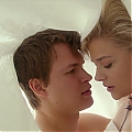 chloe-moretzorg-150.jpg