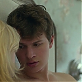 chloe-moretzorg-240.jpg