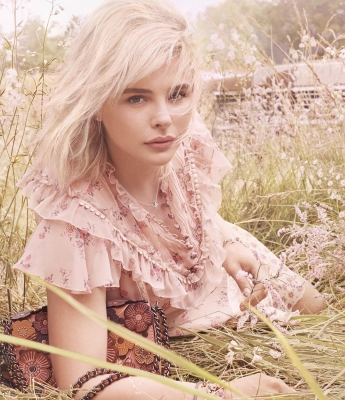 62419232_chloemoretz_pp.jpg