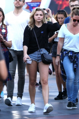 Chloe-Moretz-in-Shorts-at-Disneyland--04.jpg