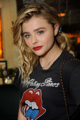 Chloe-Moretz_-Coach-1941-Womens-Spring-2017-Show-at-2016-NYFW--06.jpg
