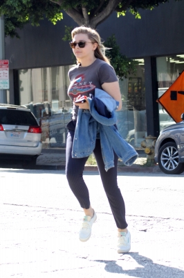 Leaving_Republic_restaurant_in_LA_281229.jpg