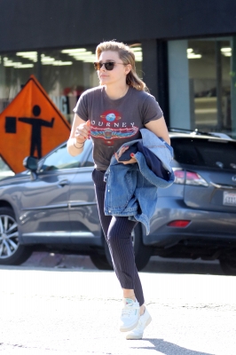 Leaving_Republic_restaurant_in_LA_28629.jpg
