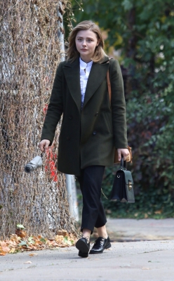 On_set_filming_her_new_movie__The_Widow__in_NYC_28429.jpg