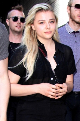 attends_Broadway_Theatre_Miss_Saigon_281029.jpg