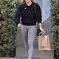 Chloe2BGrace2BMoretz2BChloe2BGrace2BMoretz2BLeaves2B-UqIrgAzNhwl.jpg