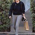 Chloe2BGrace2BMoretz2BChloe2BGrace2BMoretz2BLeaves2BGArIkrGwrd5l.jpg
