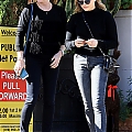 Enjoys_a_lunch_with_her_family_at_Il_Pastaio_in_Beverly_Hills2C_CA_281229.jpg
