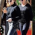 Enjoys_a_lunch_with_her_family_at_Il_Pastaio_in_Beverly_Hills2C_CA_28129.jpg