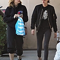 FFN_Moretz_Stewart__OSVALDOFF_TRICKYDFF_01262017_52295057-1.jpg