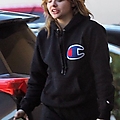 FFN_Moretz_Stewart__OSVALDOFF_TRICKYDFF_01262017_52295059.jpg