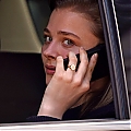 Grabs_her_salad_in_NYC_November_8_28729~0.jpg