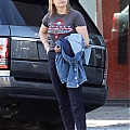Leaving_Republic_restaurant_in_LA_28229.jpg