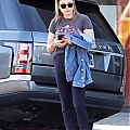 Leaving_Republic_restaurant_in_LA_28429.jpg