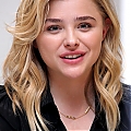 Neighbors_2_press_conference_Portraits_28329.jpg