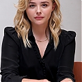 Neighbors_2_press_conference_Portraits_28429.jpg