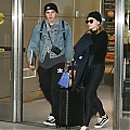 Spotted_at_JFK_Airport_with_Brooklyn_Beckham_in_NYC_281429.jpg